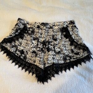 Black and White Floral Stretch Shorts